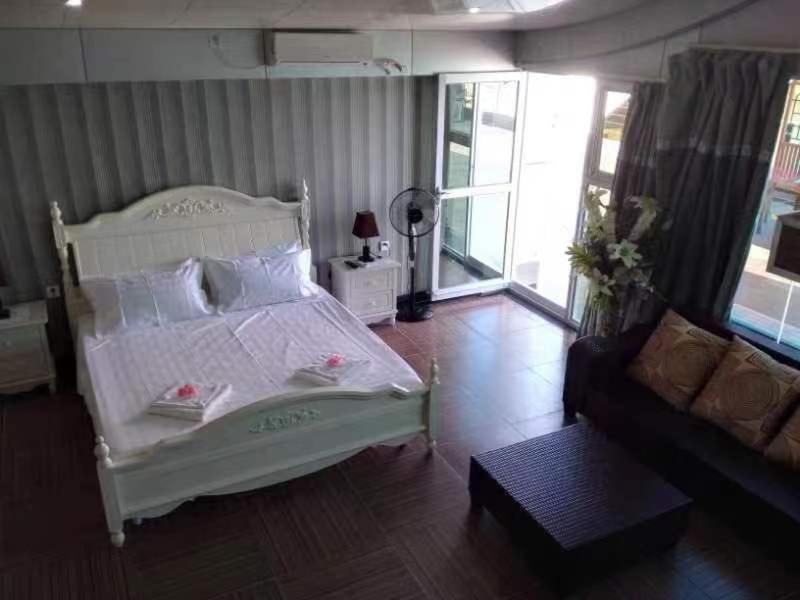 Crystal Beach Hotel Port Vila Eksteriør bilde